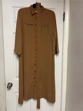 Women’ Long Button-Down Shirt in Camel